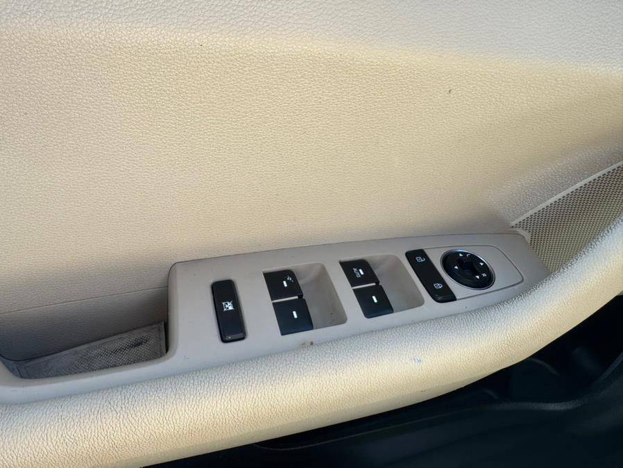 2017 Hyundai Sonata SE 2.4L, available for sale in New Britain, Connecticut | Supreme Automotive. New Britain, Connecticut 2017 Hyundai Sonata SE 2.4L, available for sale in New Britain, Connecticut | Supreme Automotive. New Britain, Connecticut