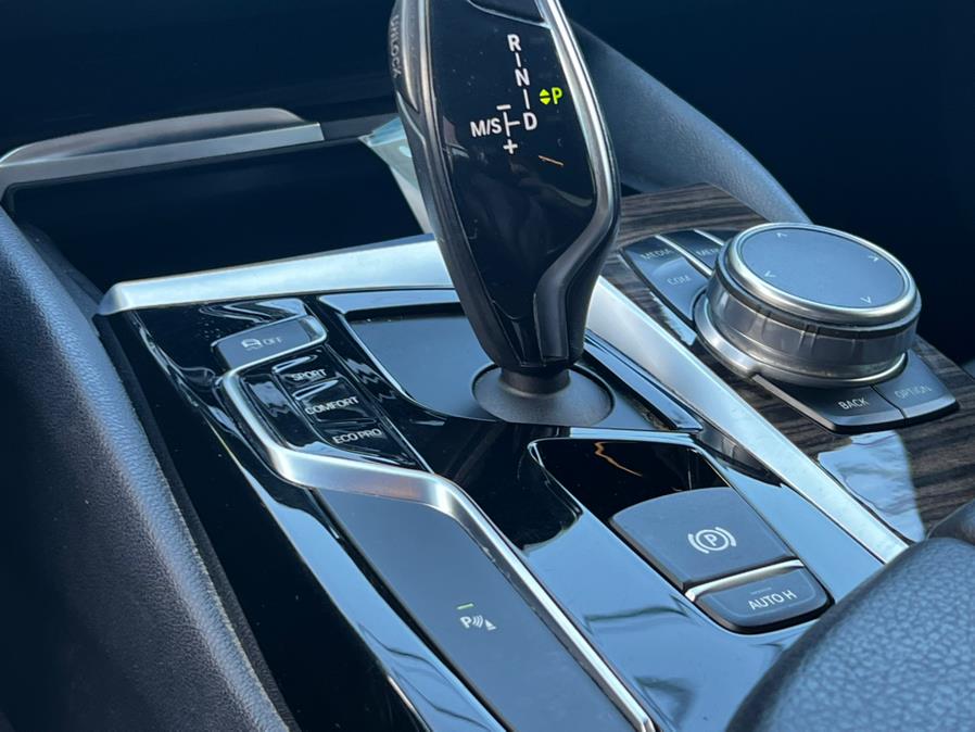 2018 BMW 5 Series 530i xDrive Sedan, available for sale in Irvington, New Jersey | Elis Motors Corp. Irvington, New Jersey 2018 BMW 5 Series 530i xDrive Sedan, available for sale in Irvington, New Jersey | Elis Motors Corp. Irvington, New Jersey