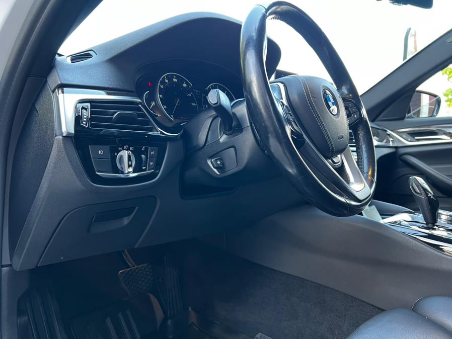2018 BMW 5 Series 530i xDrive Sedan, available for sale in Irvington, New Jersey | Elis Motors Corp. Irvington, New Jersey 2018 BMW 5 Series 530i xDrive Sedan, available for sale in Irvington, New Jersey | Elis Motors Corp. Irvington, New Jersey