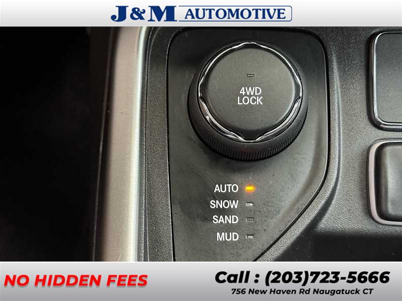 2018 Jeep Compass Latitude, available for sale in Naugatuck, Connecticut | J&M Automotive Sls&Svc LLC. Naugatuck, Connecticut 2018 Jeep Compass Latitude, available for sale in Naugatuck, Connecticut | J&M Automotive Sls&Svc LLC. Naugatuck, Connecticut