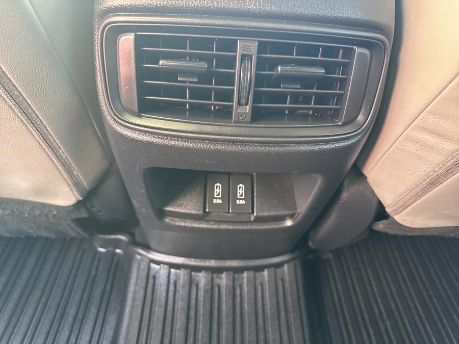 2018 Honda CR-V EX-L AWD w/Navi, available for sale in Worcester, Massachusetts | Worcester Auto Outlet LLC. Worcester, Massachusetts 2018 Honda CR-V EX-L AWD w/Navi, available for sale in Worcester, Massachusetts | Worcester Auto Outlet LLC. Worcester, Massachusetts