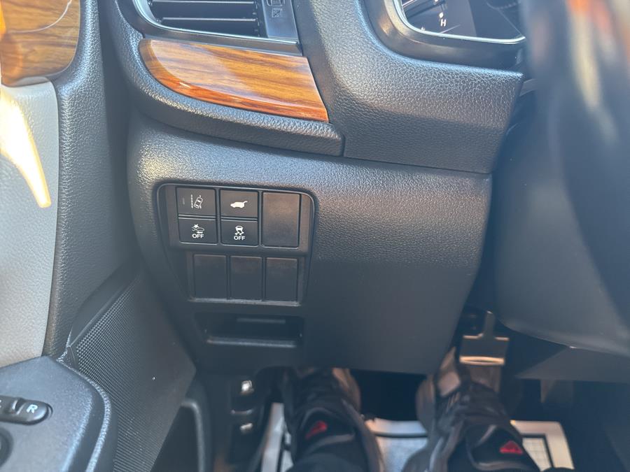 2018 Honda CR-V EX-L AWD w/Navi, available for sale in Worcester, Massachusetts | Worcester Auto Outlet LLC. Worcester, Massachusetts 2018 Honda CR-V EX-L AWD w/Navi, available for sale in Worcester, Massachusetts | Worcester Auto Outlet LLC. Worcester, Massachusetts