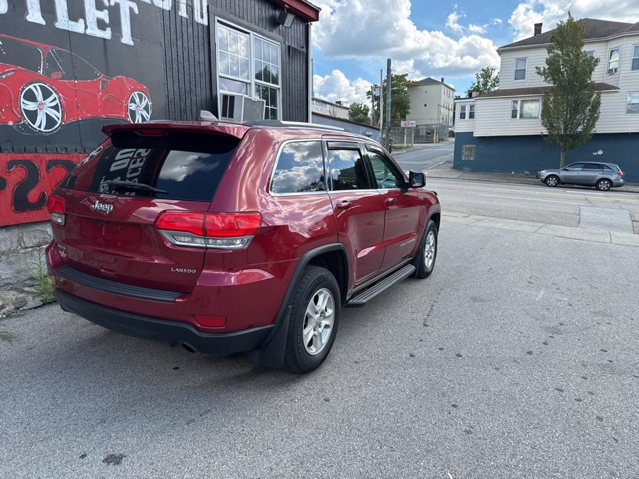 2014 Jeep Grand Cherokee 4WD 4dr Laredo, available for sale in Worcester, Massachusetts | Worcester Auto Outlet LLC. Worcester, Massachusetts 2014 Jeep Grand Cherokee 4WD 4dr Laredo, available for sale in Worcester, Massachusetts | Worcester Auto Outlet LLC. Worcester, Massachusetts