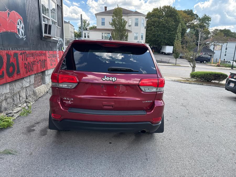 2014 Jeep Grand Cherokee 4WD 4dr Laredo, available for sale in Worcester, Massachusetts | Worcester Auto Outlet LLC. Worcester, Massachusetts 2014 Jeep Grand Cherokee 4WD 4dr Laredo, available for sale in Worcester, Massachusetts | Worcester Auto Outlet LLC. Worcester, Massachusetts