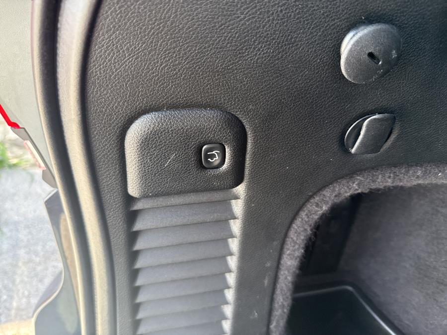 2014 Jeep Grand Cherokee 4WD 4dr Laredo, available for sale in Worcester, Massachusetts | Worcester Auto Outlet LLC. Worcester, Massachusetts 2014 Jeep Grand Cherokee 4WD 4dr Laredo, available for sale in Worcester, Massachusetts | Worcester Auto Outlet LLC. Worcester, Massachusetts