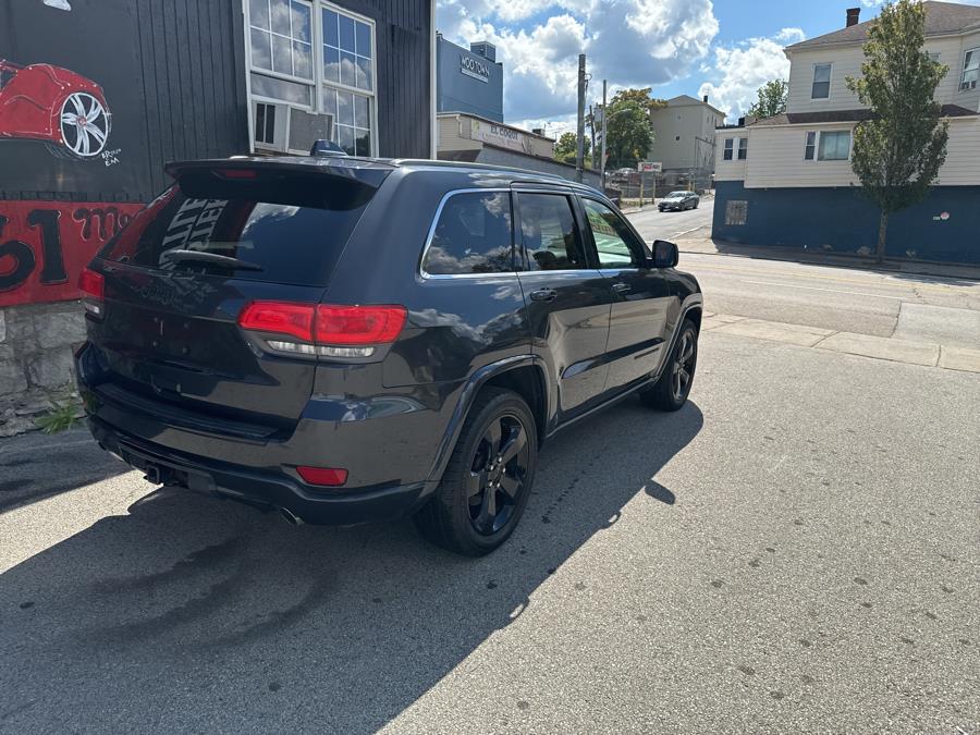 2014 Jeep Grand Cherokee 4WD 4dr Laredo, available for sale in Worcester, Massachusetts | Worcester Auto Outlet LLC. Worcester, Massachusetts 2014 Jeep Grand Cherokee 4WD 4dr Laredo, available for sale in Worcester, Massachusetts | Worcester Auto Outlet LLC. Worcester, Massachusetts