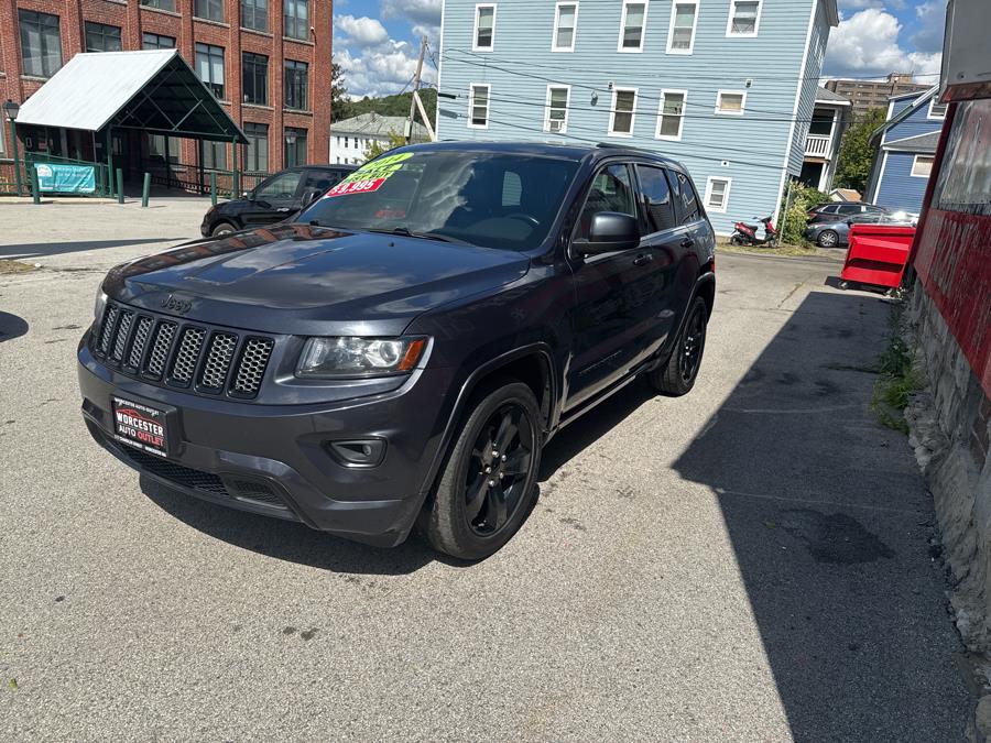 2014 Jeep Grand Cherokee 4WD 4dr Laredo, available for sale in Worcester, Massachusetts | Worcester Auto Outlet LLC. Worcester, Massachusetts 2014 Jeep Grand Cherokee 4WD 4dr Laredo, available for sale in Worcester, Massachusetts | Worcester Auto Outlet LLC. Worcester, Massachusetts