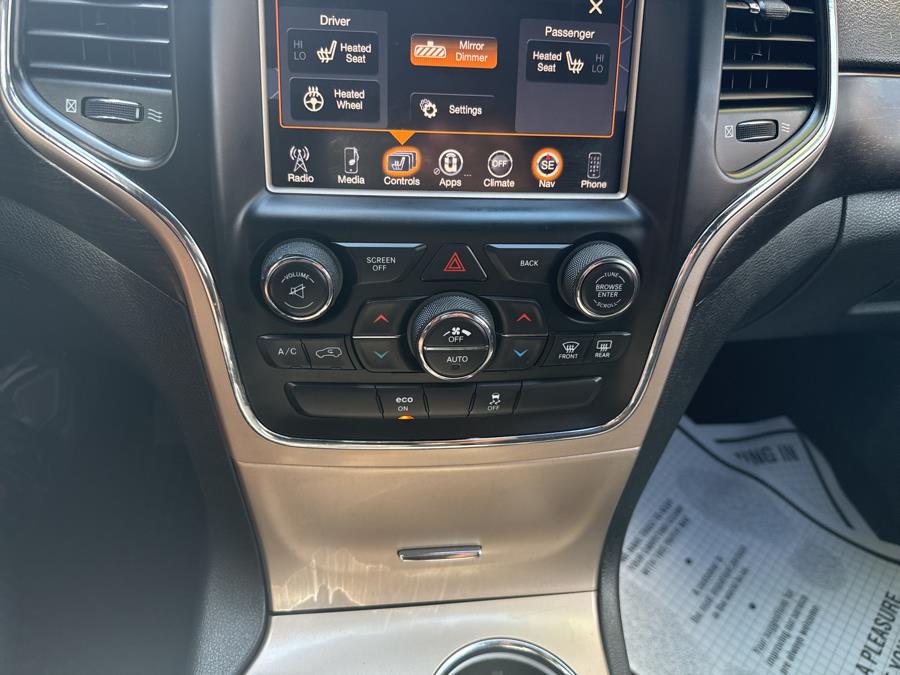 2014 Jeep Grand Cherokee 4WD 4dr Laredo, available for sale in Worcester, Massachusetts | Worcester Auto Outlet LLC. Worcester, Massachusetts 2014 Jeep Grand Cherokee 4WD 4dr Laredo, available for sale in Worcester, Massachusetts | Worcester Auto Outlet LLC. Worcester, Massachusetts