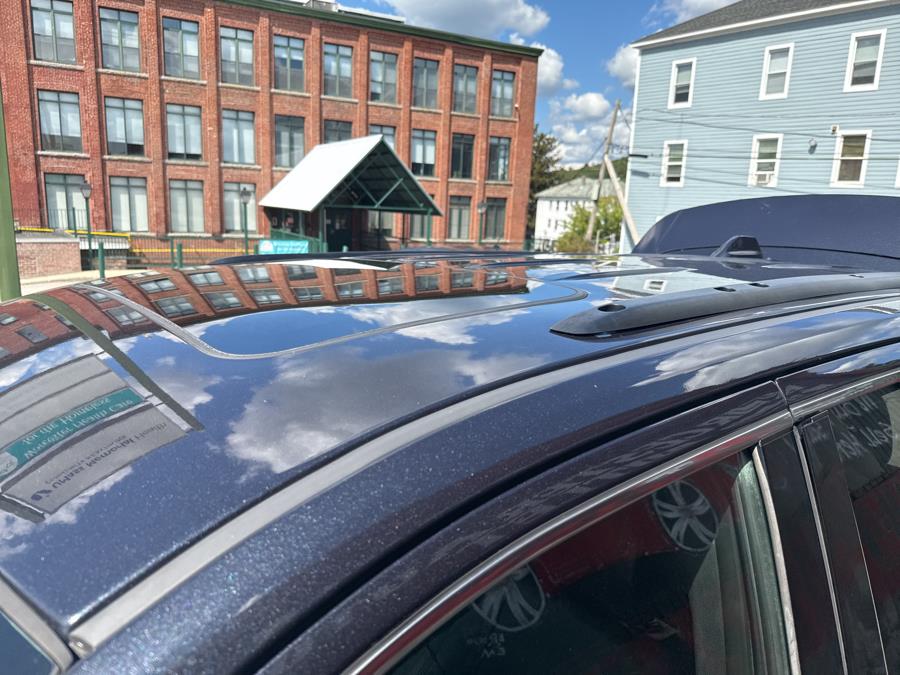 2014 Jeep Grand Cherokee 4WD 4dr Laredo, available for sale in Worcester, Massachusetts | Worcester Auto Outlet LLC. Worcester, Massachusetts 2014 Jeep Grand Cherokee 4WD 4dr Laredo, available for sale in Worcester, Massachusetts | Worcester Auto Outlet LLC. Worcester, Massachusetts
