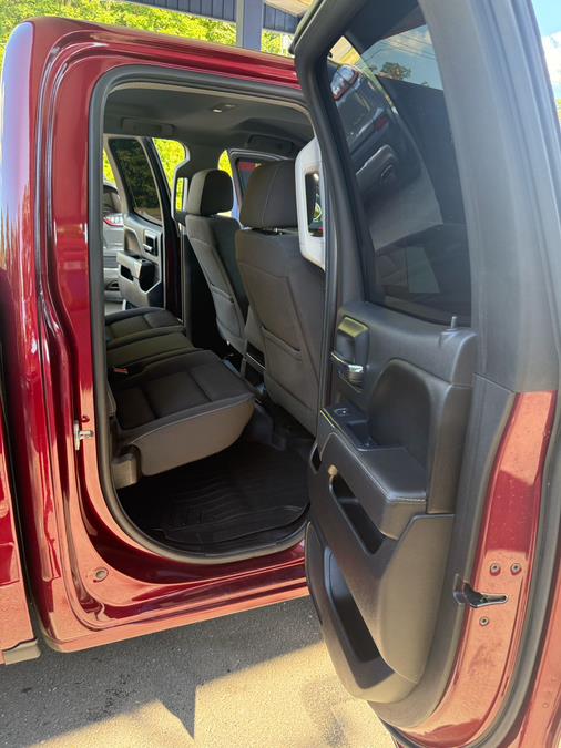 2017 Chevrolet Silverado 1500 4WD Double Cab 143.5" LT w/2LT, available for sale in Windsor Locks, Connecticut | JANNA MOTORS LLC. Windsor Locks, Connecticut 2017 Chevrolet Silverado 1500 4WD Double Cab 143.5" LT w/2LT, available for sale in Windsor Locks, Connecticut | JANNA MOTORS LLC. Windsor Locks, Connecticut
