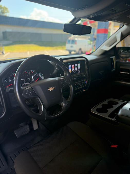 2017 Chevrolet Silverado 1500 4WD Double Cab 143.5" LT w/2LT, available for sale in Windsor Locks, Connecticut | JANNA MOTORS LLC. Windsor Locks, Connecticut 2017 Chevrolet Silverado 1500 4WD Double Cab 143.5" LT w/2LT, available for sale in Windsor Locks, Connecticut | JANNA MOTORS LLC. Windsor Locks, Connecticut