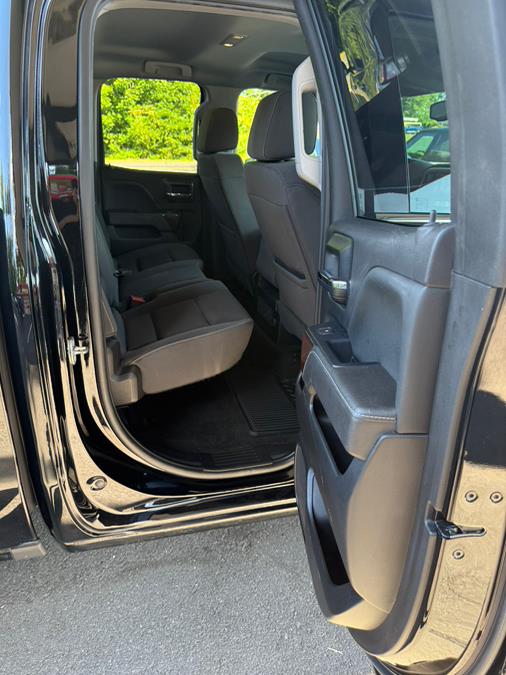 2017 GMC Sierra 1500 4WD Double Cab 143.5" SLE, available for sale in Windsor Locks, Connecticut | JANNA MOTORS LLC. Windsor Locks, Connecticut 2017 GMC Sierra 1500 4WD Double Cab 143.5" SLE, available for sale in Windsor Locks, Connecticut | JANNA MOTORS LLC. Windsor Locks, Connecticut