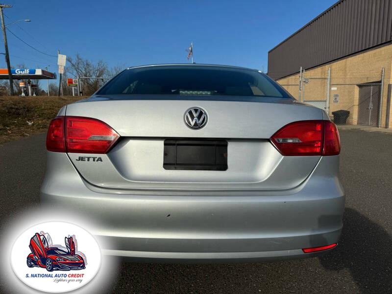 2014 Volkswagen Jetta Sedan 4dr Auto S, available for sale in Meriden, Connecticut | Sandra Auto Broker LLC. Meriden, Connecticut 2014 Volkswagen Jetta Sedan 4dr Auto S, available for sale in Meriden, Connecticut | Sandra Auto Broker LLC. Meriden, Connecticut