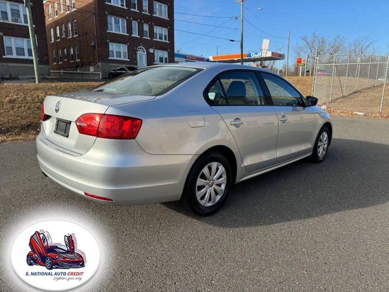 2014 Volkswagen Jetta Sedan 4dr Auto S, available for sale in Meriden, Connecticut | Sandra Auto Broker LLC. Meriden, Connecticut 2014 Volkswagen Jetta Sedan 4dr Auto S, available for sale in Meriden, Connecticut | Sandra Auto Broker LLC. Meriden, Connecticut