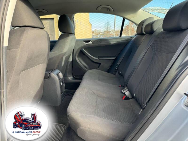 2014 Volkswagen Jetta Sedan 4dr Auto S, available for sale in Meriden, Connecticut | Sandra Auto Broker LLC. Meriden, Connecticut 2014 Volkswagen Jetta Sedan 4dr Auto S, available for sale in Meriden, Connecticut | Sandra Auto Broker LLC. Meriden, Connecticut
