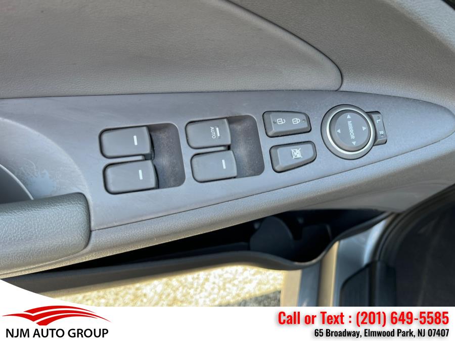 2014 Hyundai Sonata 4dr Sdn 2.4L Auto SE, available for sale in Elmwood Park, New Jersey | NJM Auto Group. Elmwood Park, New Jersey 2014 Hyundai Sonata 4dr Sdn 2.4L Auto SE, available for sale in Elmwood Park, New Jersey | NJM Auto Group. Elmwood Park, New Jersey