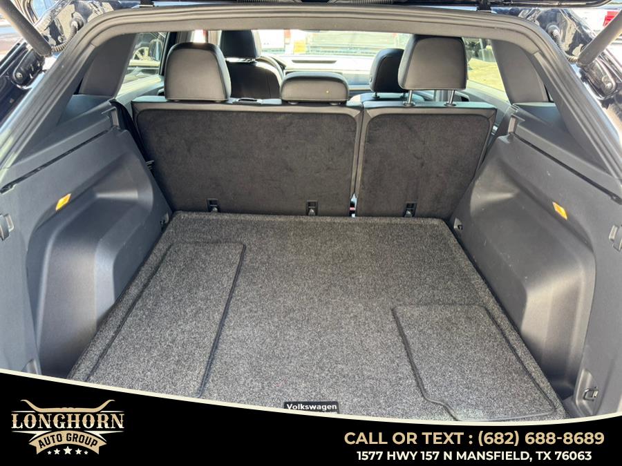 2020 Volkswagen Atlas Cross Sport 3.6L V6 SEL FWD, available for sale in Mansfield, Texas | Longhorn Auto Group. Mansfield, Texas 2020 Volkswagen Atlas Cross Sport 3.6L V6 SEL FWD, available for sale in Mansfield, Texas | Longhorn Auto Group. Mansfield, Texas