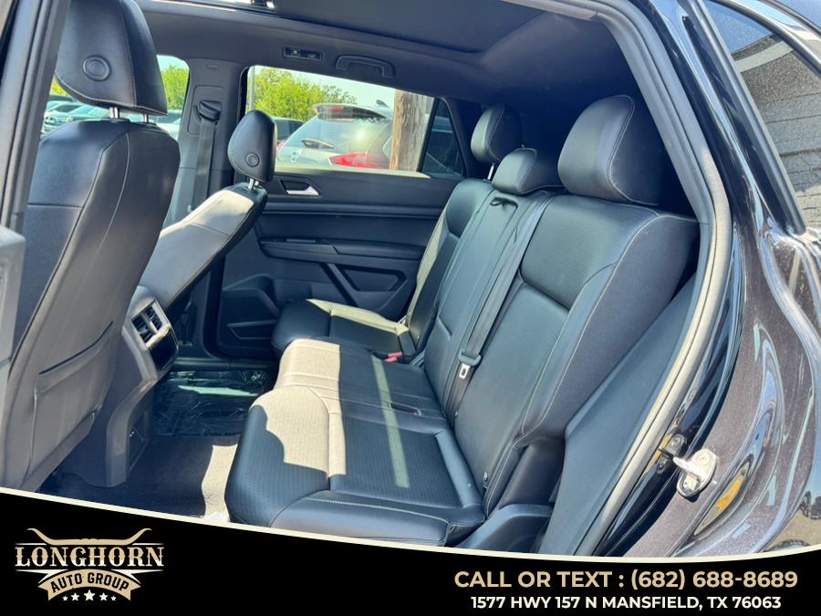 2020 Volkswagen Atlas Cross Sport 3.6L V6 SEL FWD, available for sale in Mansfield, Texas | Longhorn Auto Group. Mansfield, Texas 2020 Volkswagen Atlas Cross Sport 3.6L V6 SEL FWD, available for sale in Mansfield, Texas | Longhorn Auto Group. Mansfield, Texas