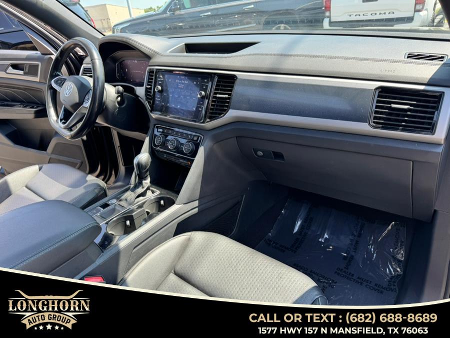 2020 Volkswagen Atlas Cross Sport 3.6L V6 SEL FWD, available for sale in Mansfield, Texas | Longhorn Auto Group. Mansfield, Texas 2020 Volkswagen Atlas Cross Sport 3.6L V6 SEL FWD, available for sale in Mansfield, Texas | Longhorn Auto Group. Mansfield, Texas