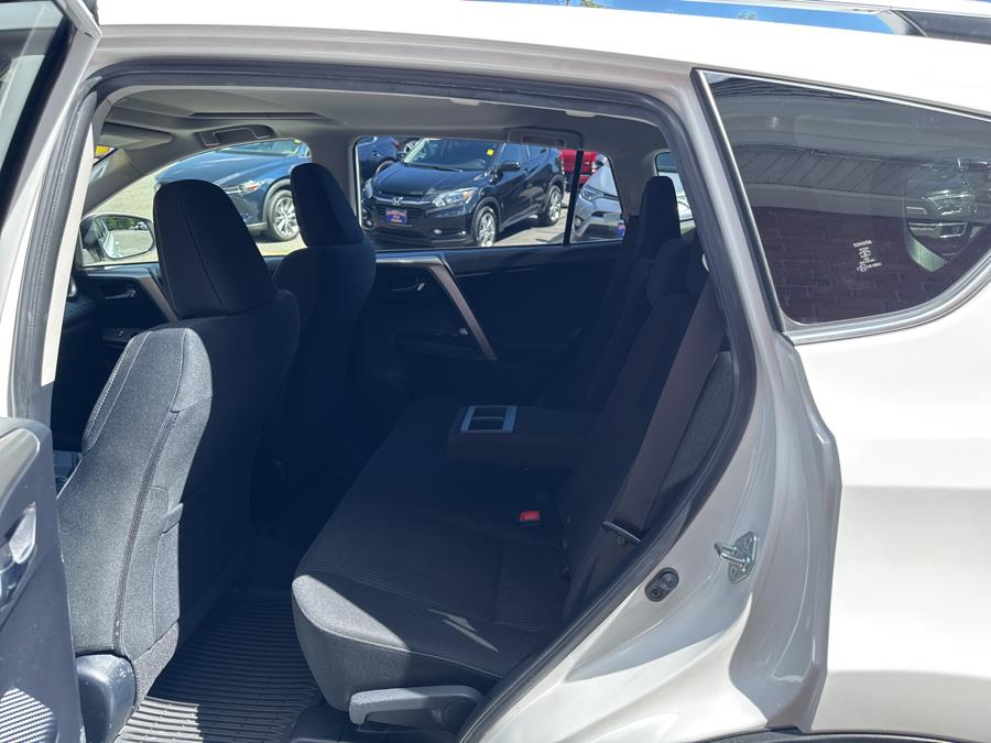 2015 Toyota RAV4 AWD 4dr XLE, available for sale in Waterbury, Connecticut | National Auto Brokers, Inc.. Waterbury, Connecticut 2015 Toyota RAV4 AWD 4dr XLE, available for sale in Waterbury, Connecticut | National Auto Brokers, Inc.. Waterbury, Connecticut