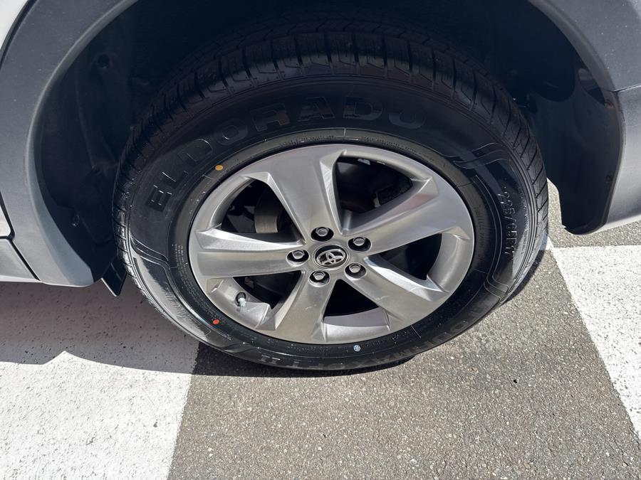 2015 Toyota RAV4 AWD 4dr XLE, available for sale in Waterbury, Connecticut | National Auto Brokers, Inc.. Waterbury, Connecticut 2015 Toyota RAV4 AWD 4dr XLE, available for sale in Waterbury, Connecticut | National Auto Brokers, Inc.. Waterbury, Connecticut
