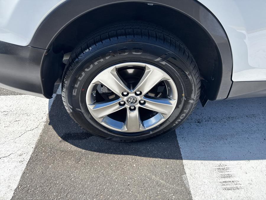 2015 Toyota RAV4 AWD 4dr XLE, available for sale in Waterbury, Connecticut | National Auto Brokers, Inc.. Waterbury, Connecticut 2015 Toyota RAV4 AWD 4dr XLE, available for sale in Waterbury, Connecticut | National Auto Brokers, Inc.. Waterbury, Connecticut
