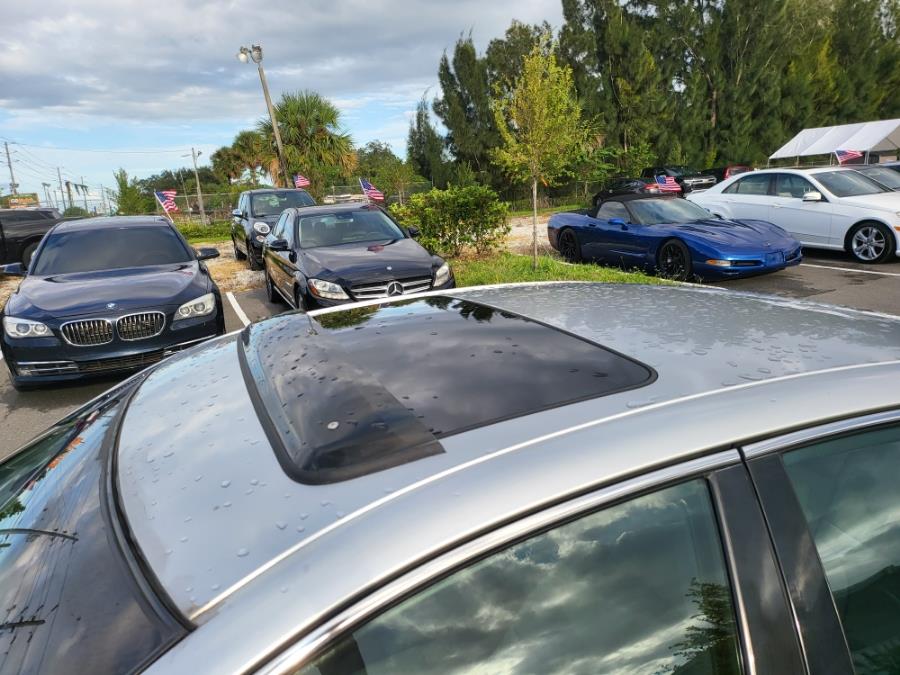 2004 Lexus ES 330 4dr Sdn, available for sale in Orlando, Florida | Mickeys Driver Mart. Orlando, Florida 2004 Lexus ES 330 4dr Sdn, available for sale in Orlando, Florida | Mickeys Driver Mart. Orlando, Florida