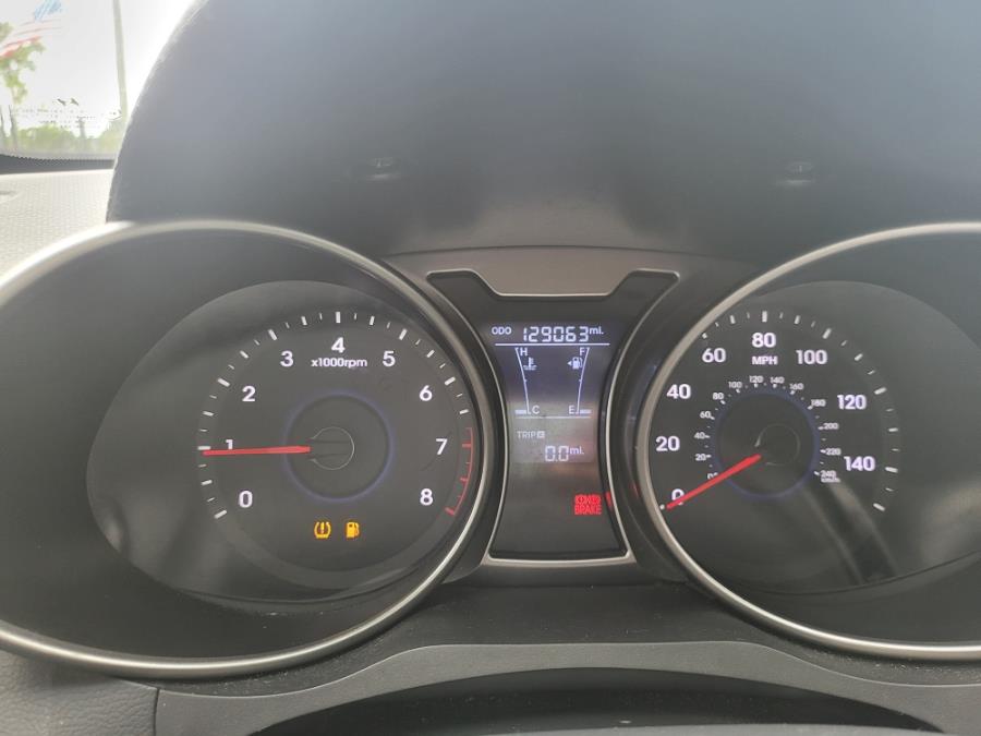 2013 Hyundai Veloster 3dr Cpe Man w/Black Int, available for sale in Orlando, Florida | Mickeys Driver Mart. Orlando, Florida 2013 Hyundai Veloster 3dr Cpe Man w/Black Int, available for sale in Orlando, Florida | Mickeys Driver Mart. Orlando, Florida