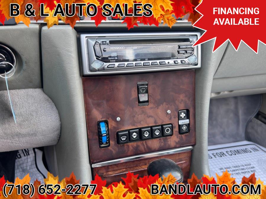 1986 Mercedes-Benz 560SL 2dr Roadster, available for sale in Bronx, New York | B & L Auto Sales LLC. Bronx, New York 1986 Mercedes-Benz 560SL 2dr Roadster, available for sale in Bronx, New York | B & L Auto Sales LLC. Bronx, New York