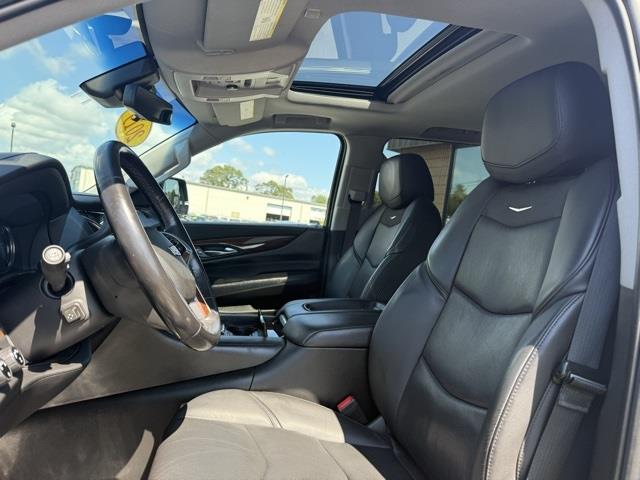 2019 Cadillac Escalade Luxury photo 10