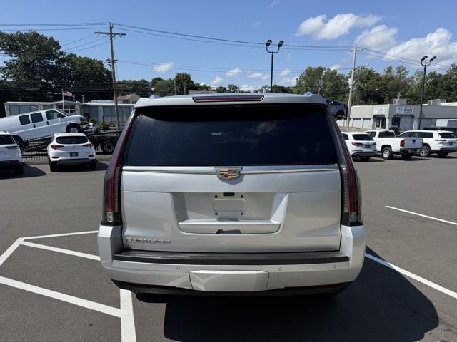 2019 Cadillac Escalade Luxury photo 6
