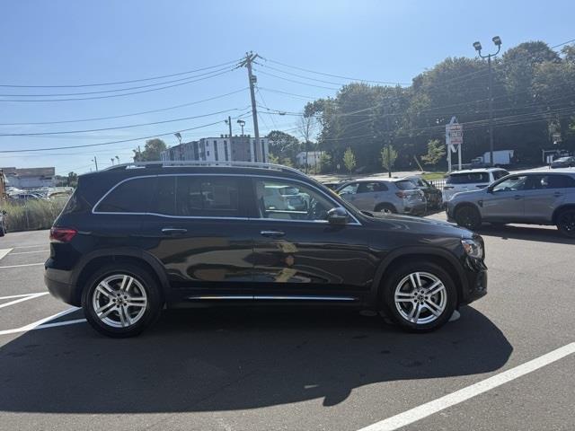 2020 Mercedes Benz GLB 250 photo 2