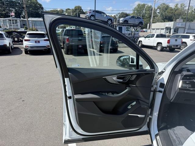 2020 Audi Q7 55 Premium Plus photo 11