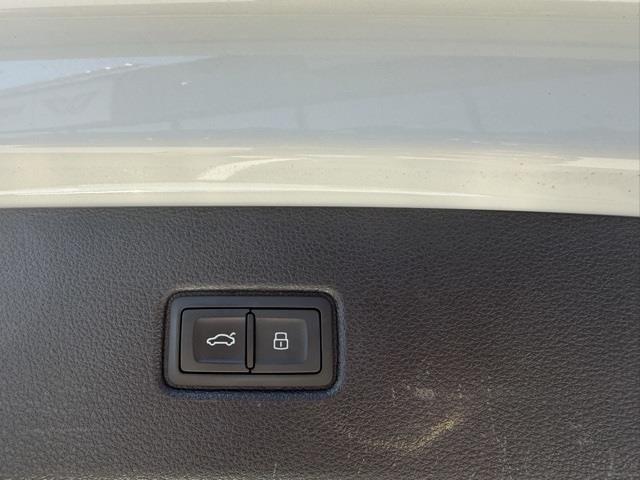 2020 Audi Q7 55 Premium Plus photo 6