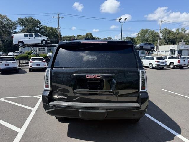 2019 Gmc Yukon SLT photo 3