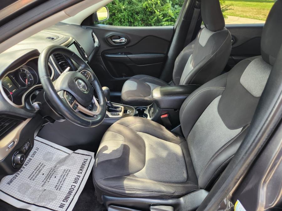 2014 Jeep Cherokee 4WD 4dr Latitude, available for sale in West Babylon, New York | SGM Auto Sales. West Babylon, New York 2014 Jeep Cherokee 4WD 4dr Latitude, available for sale in West Babylon, New York | SGM Auto Sales. West Babylon, New York