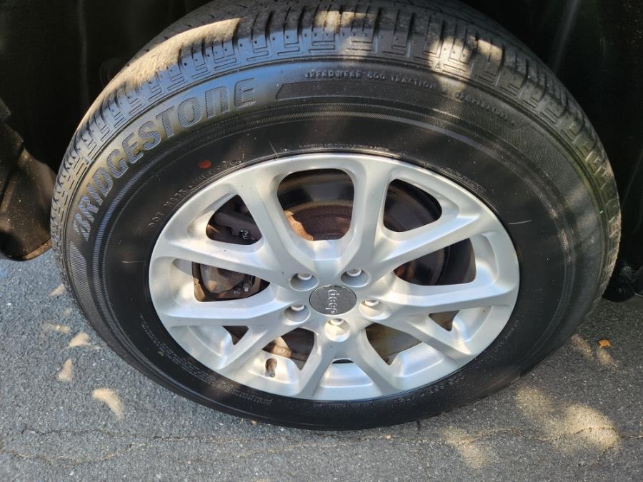 2014 Jeep Cherokee 4WD 4dr Latitude, available for sale in West Babylon, New York | SGM Auto Sales. West Babylon, New York 2014 Jeep Cherokee 4WD 4dr Latitude, available for sale in West Babylon, New York | SGM Auto Sales. West Babylon, New York