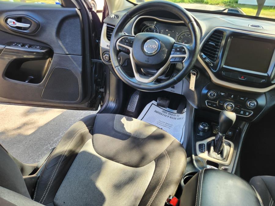 2014 Jeep Cherokee 4WD 4dr Latitude, available for sale in West Babylon, New York | SGM Auto Sales. West Babylon, New York 2014 Jeep Cherokee 4WD 4dr Latitude, available for sale in West Babylon, New York | SGM Auto Sales. West Babylon, New York
