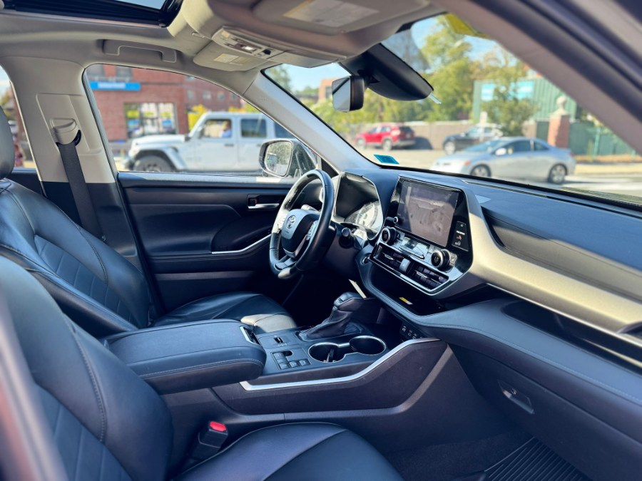2023 Toyota Highlander Hybrid XLE, available for sale in Peabody, Massachusetts | New Star Motors. Peabody, Massachusetts 2023 Toyota Highlander Hybrid XLE, available for sale in Peabody, Massachusetts | New Star Motors. Peabody, Massachusetts