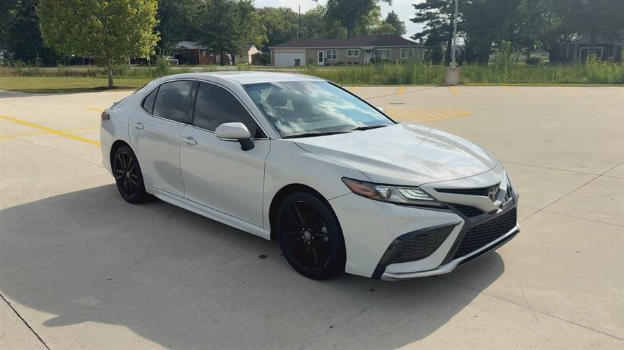 2022 Toyota Camry XSE photo 2