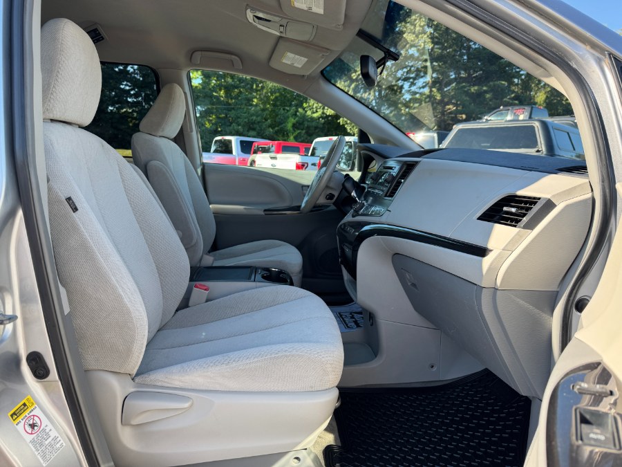 2013 Toyota Sienna 5dr 7-Pass Van V6 LE FWD (Natl), available for sale in Ortonville, Michigan | Marsh Auto Sales LLC. Ortonville, Michigan 2013 Toyota Sienna 5dr 7-Pass Van V6 LE FWD (Natl), available for sale in Ortonville, Michigan | Marsh Auto Sales LLC. Ortonville, Michigan