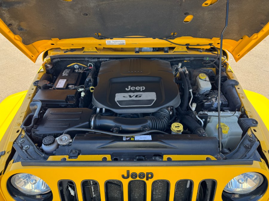 2015 Jeep Wrangler Unlimited 4WD 4dr Sahara, available for sale in Ortonville, Michigan | Marsh Auto Sales LLC. Ortonville, Michigan 2015 Jeep Wrangler Unlimited 4WD 4dr Sahara, available for sale in Ortonville, Michigan | Marsh Auto Sales LLC. Ortonville, Michigan