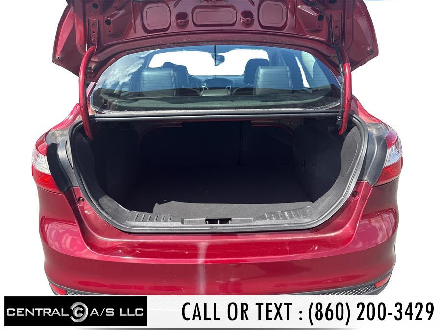 2013 Ford Focus 4dr Sdn SE, available for sale in East Windsor, Connecticut | Central A/S LLC. East Windsor, Connecticut 2013 Ford Focus 4dr Sdn SE, available for sale in East Windsor, Connecticut | Central A/S LLC. East Windsor, Connecticut