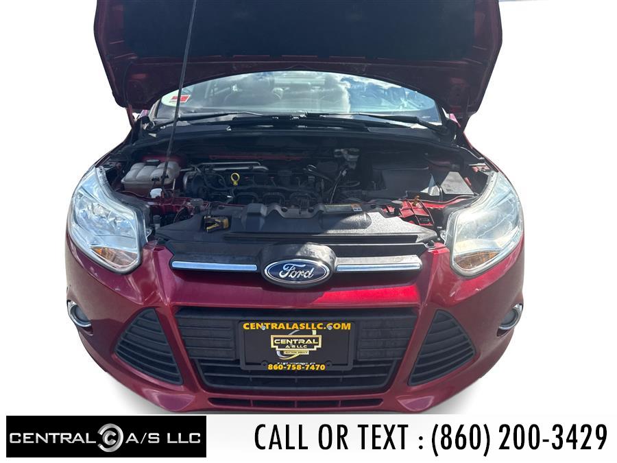2013 Ford Focus 4dr Sdn SE, available for sale in East Windsor, Connecticut | Central A/S LLC. East Windsor, Connecticut 2013 Ford Focus 4dr Sdn SE, available for sale in East Windsor, Connecticut | Central A/S LLC. East Windsor, Connecticut