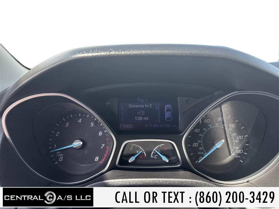 2013 Ford Focus 4dr Sdn SE, available for sale in East Windsor, Connecticut | Central A/S LLC. East Windsor, Connecticut 2013 Ford Focus 4dr Sdn SE, available for sale in East Windsor, Connecticut | Central A/S LLC. East Windsor, Connecticut