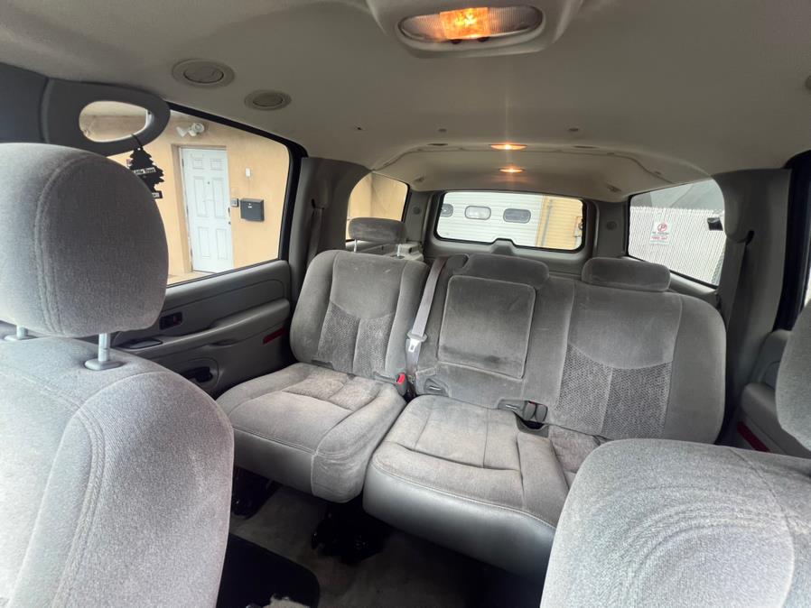 2004 Chevrolet Suburban 4dr 1500 4WD LS, available for sale in Lodi, New Jersey | Route 46 Auto Sales Inc. Lodi, New Jersey 2004 Chevrolet Suburban 4dr 1500 4WD LS, available for sale in Lodi, New Jersey | Route 46 Auto Sales Inc. Lodi, New Jersey