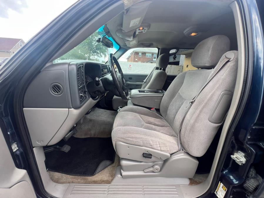2004 Chevrolet Suburban 4dr 1500 4WD LS, available for sale in Lodi, New Jersey | Route 46 Auto Sales Inc. Lodi, New Jersey 2004 Chevrolet Suburban 4dr 1500 4WD LS, available for sale in Lodi, New Jersey | Route 46 Auto Sales Inc. Lodi, New Jersey
