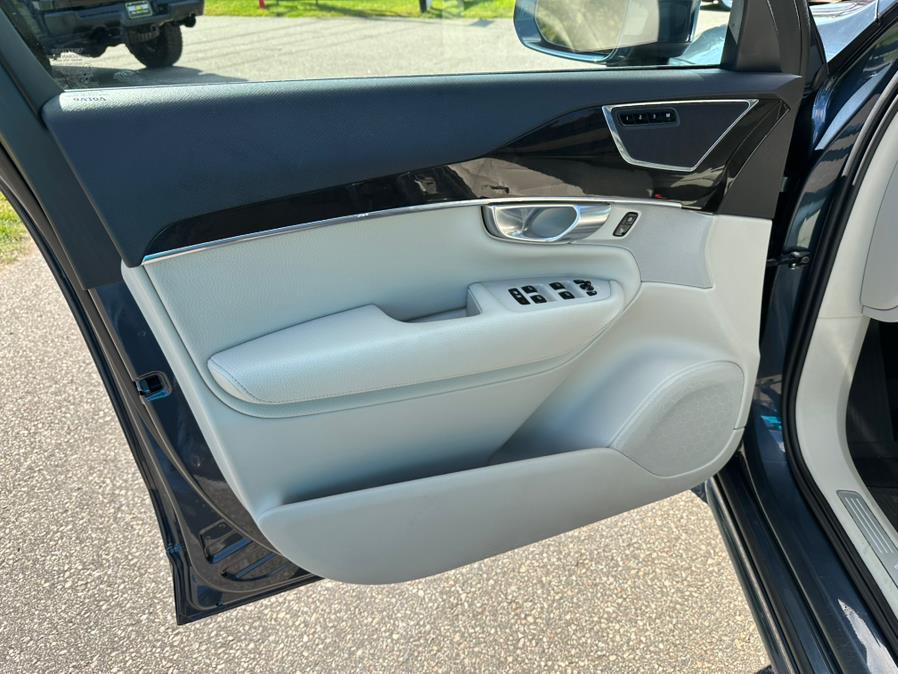 2018 Volvo XC90 T6 AWD 7-Passenger Momentum, available for sale in South Windsor, Connecticut | Mike And Tony Auto Sales, Inc. South Windsor, Connecticut 2018 Volvo XC90 T6 AWD 7-Passenger Momentum, available for sale in South Windsor, Connecticut | Mike And Tony Auto Sales, Inc. South Windsor, Connecticut