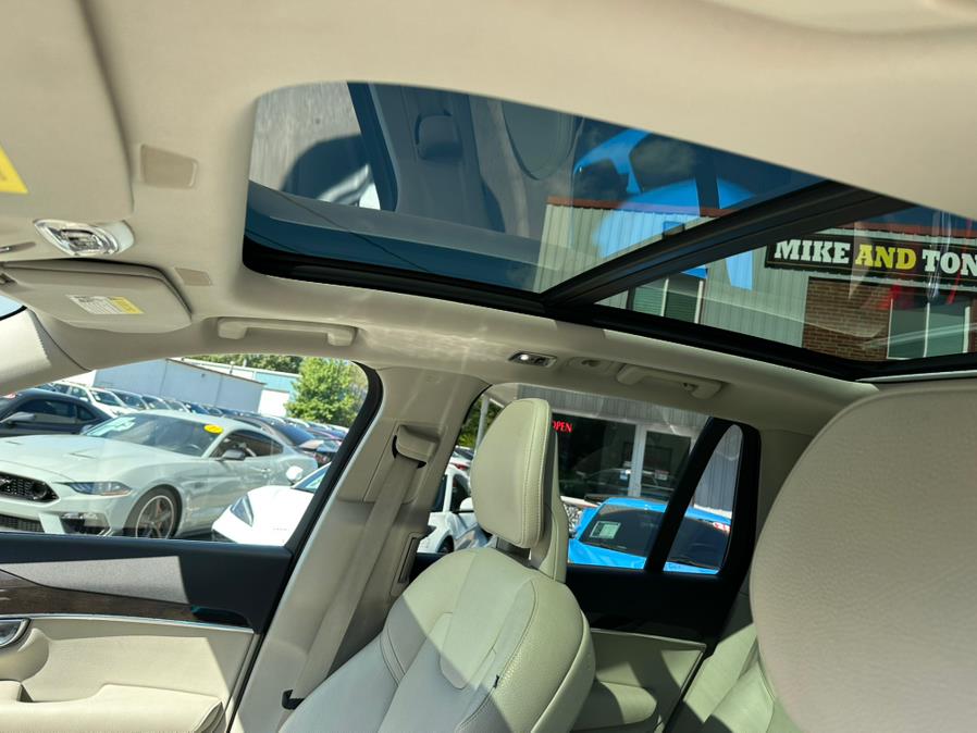 2018 Volvo XC90 T6 AWD 7-Passenger Momentum, available for sale in South Windsor, Connecticut | Mike And Tony Auto Sales, Inc. South Windsor, Connecticut 2018 Volvo XC90 T6 AWD 7-Passenger Momentum, available for sale in South Windsor, Connecticut | Mike And Tony Auto Sales, Inc. South Windsor, Connecticut