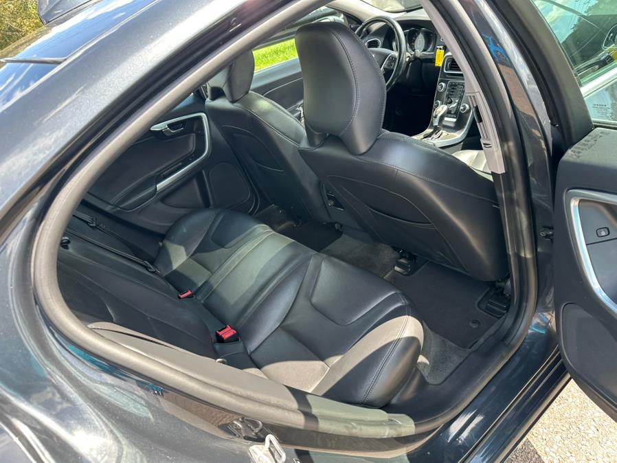 2015 Volvo S60 2015.5 4dr Sdn T5 Premier AWD, available for sale in South Windsor, Connecticut | Mike And Tony Auto Sales, Inc. South Windsor, Connecticut 2015 Volvo S60 2015.5 4dr Sdn T5 Premier AWD, available for sale in South Windsor, Connecticut | Mike And Tony Auto Sales, Inc. South Windsor, Connecticut